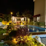 Villa Annabell1 With Swimming Pool And Jacuzzi, 3 Floors