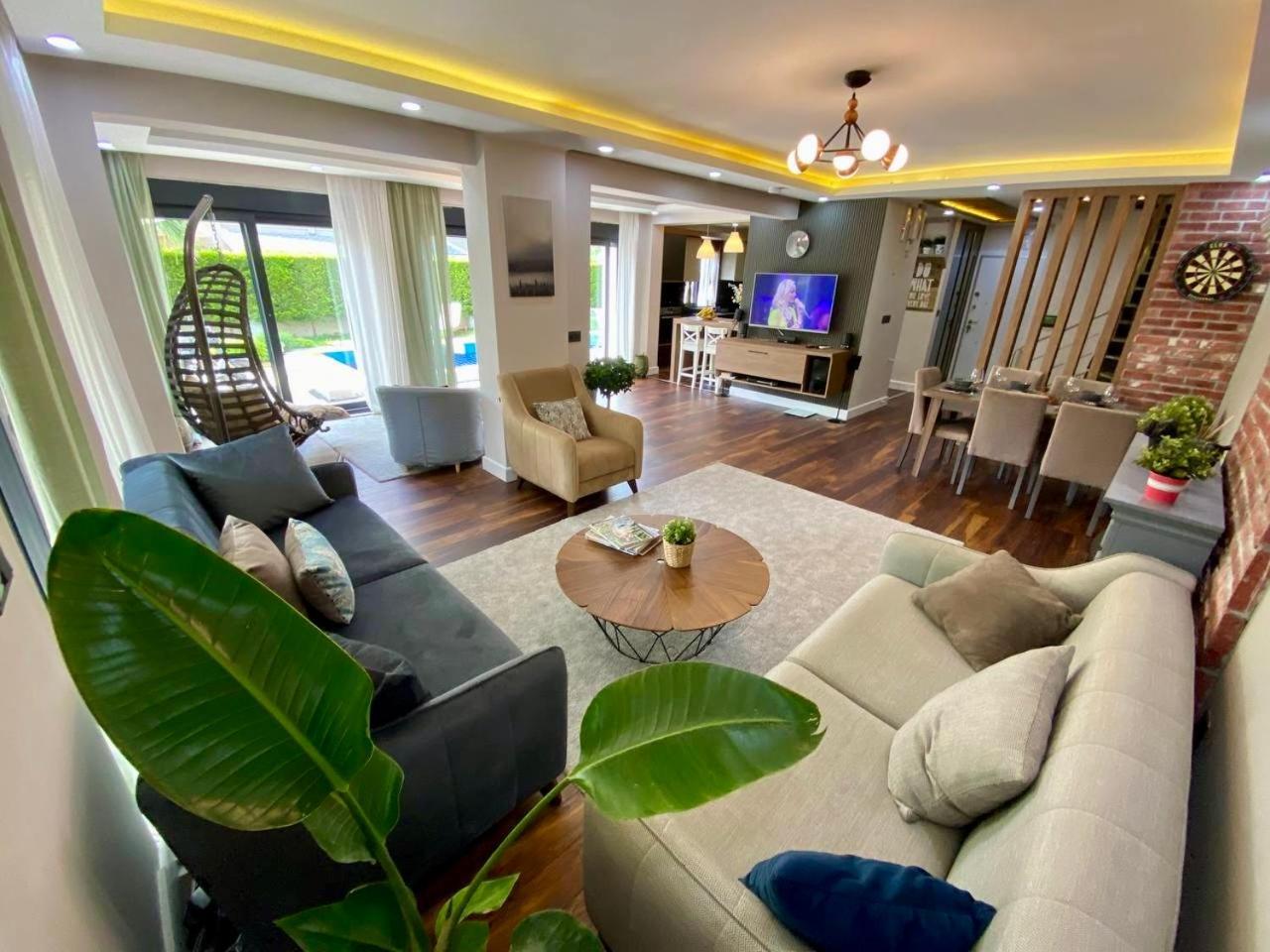 Annabell1 With Swimming Pool And Jacuzzi, 3 Floors