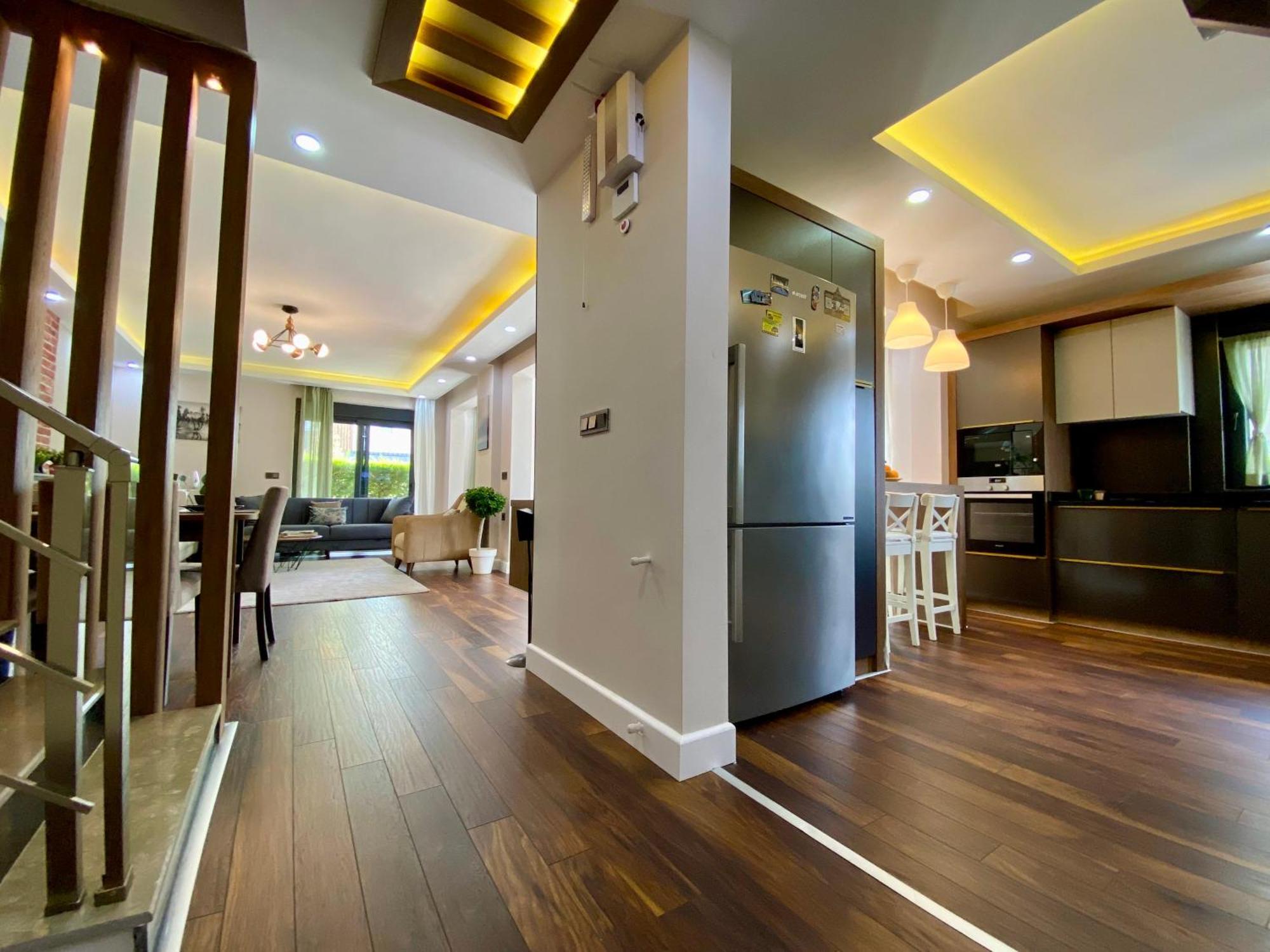Villa Annabell1 With Swimming Pool And Jacuzzi, 3 Floors *