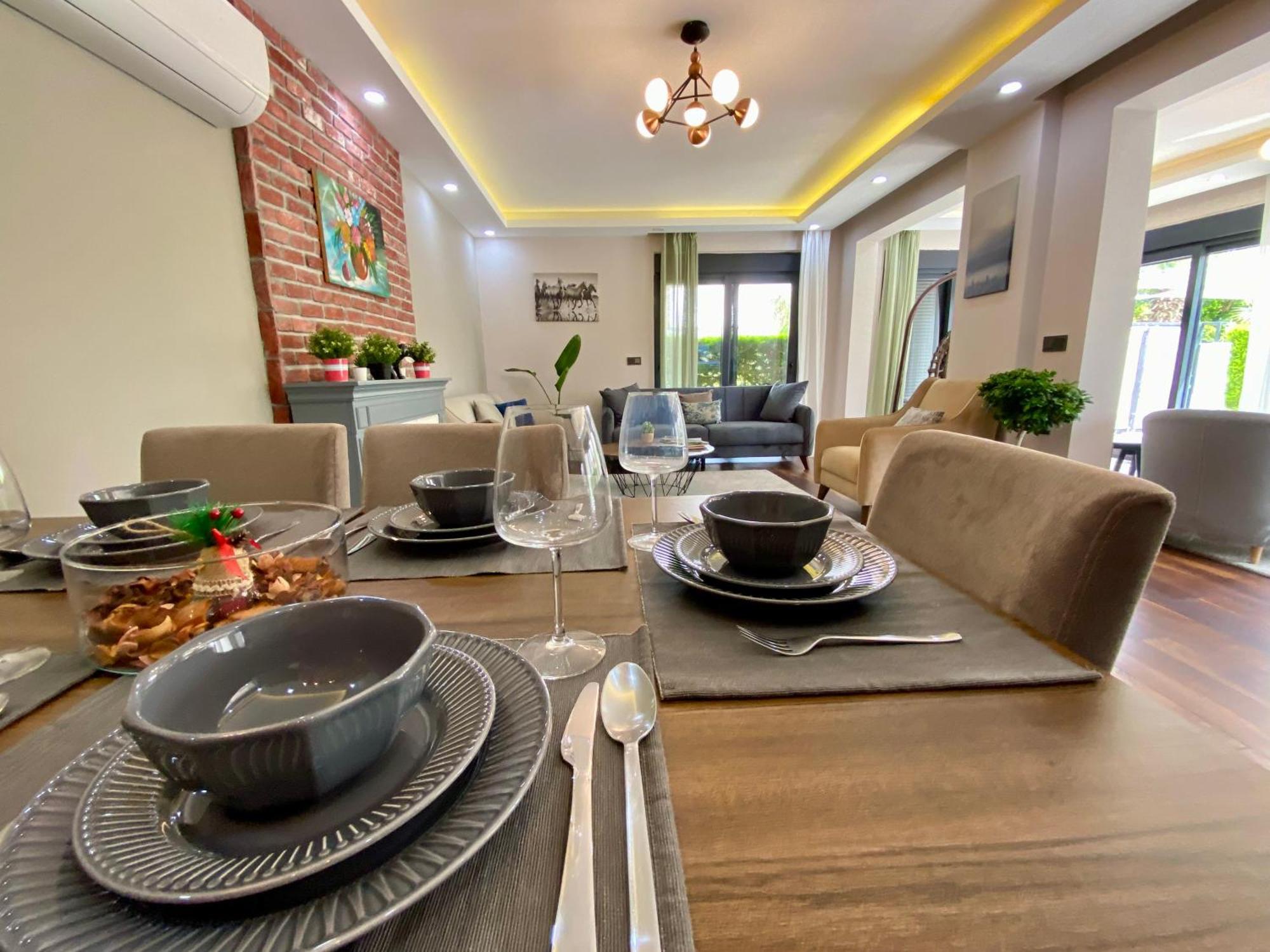Villa Annabell1 With Swimming Pool And Jacuzzi, 3 Floors *