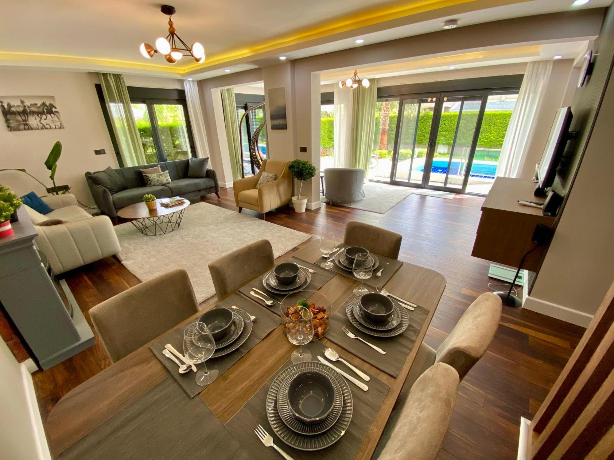 Villa Annabell1 With Swimming Pool And Jacuzzi, 3 Floors *
