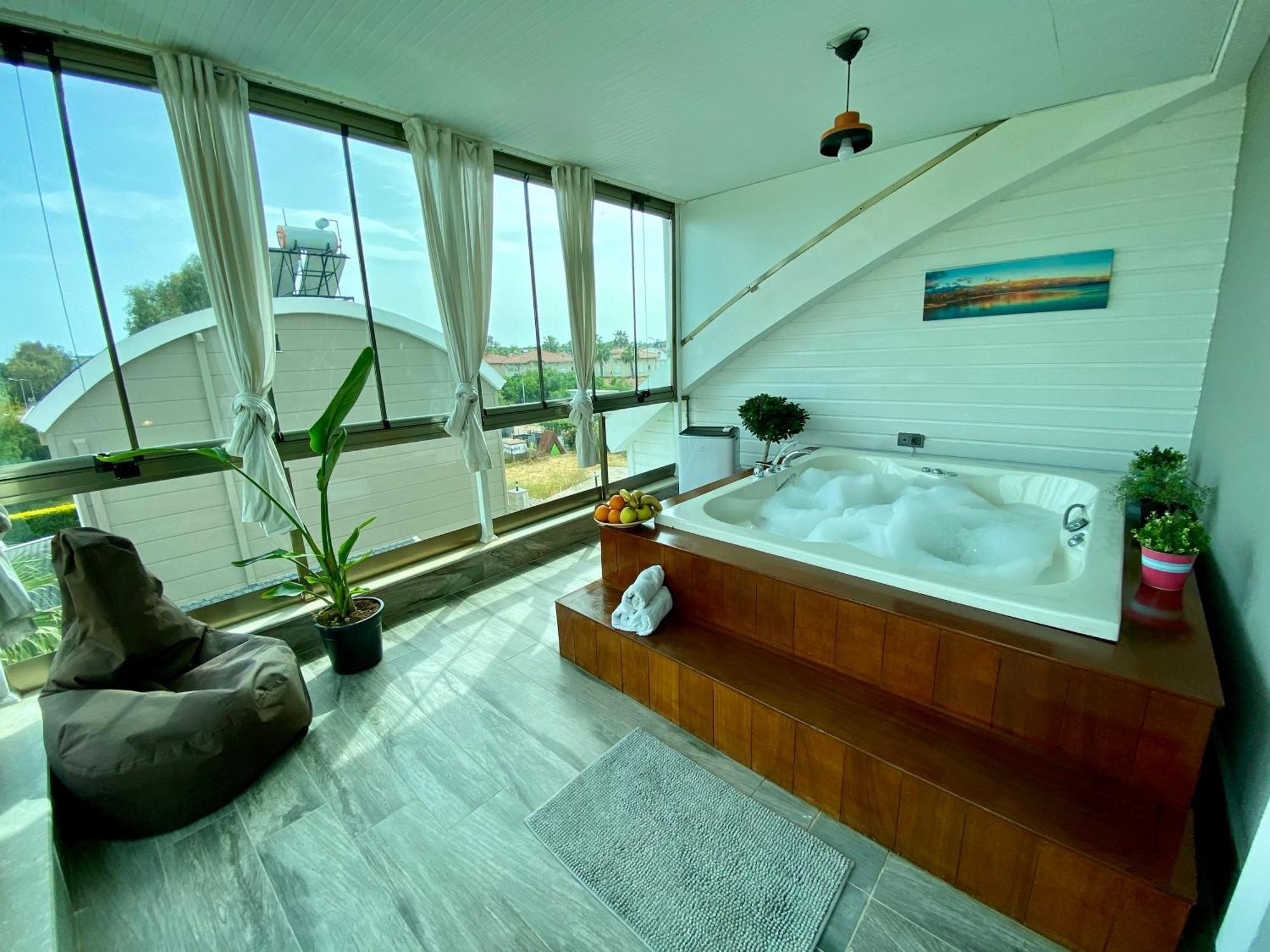 Villa Annabell1 With Swimming Pool And Jacuzzi, 3 Floors Belek