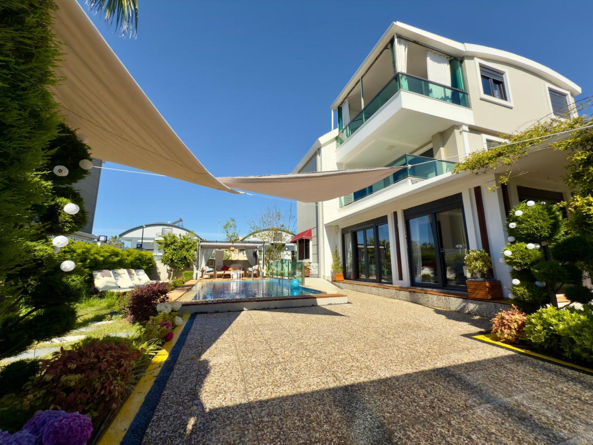 Villa Annabell1 With Swimming Pool And Jacuzzi, 3 Floors Belek