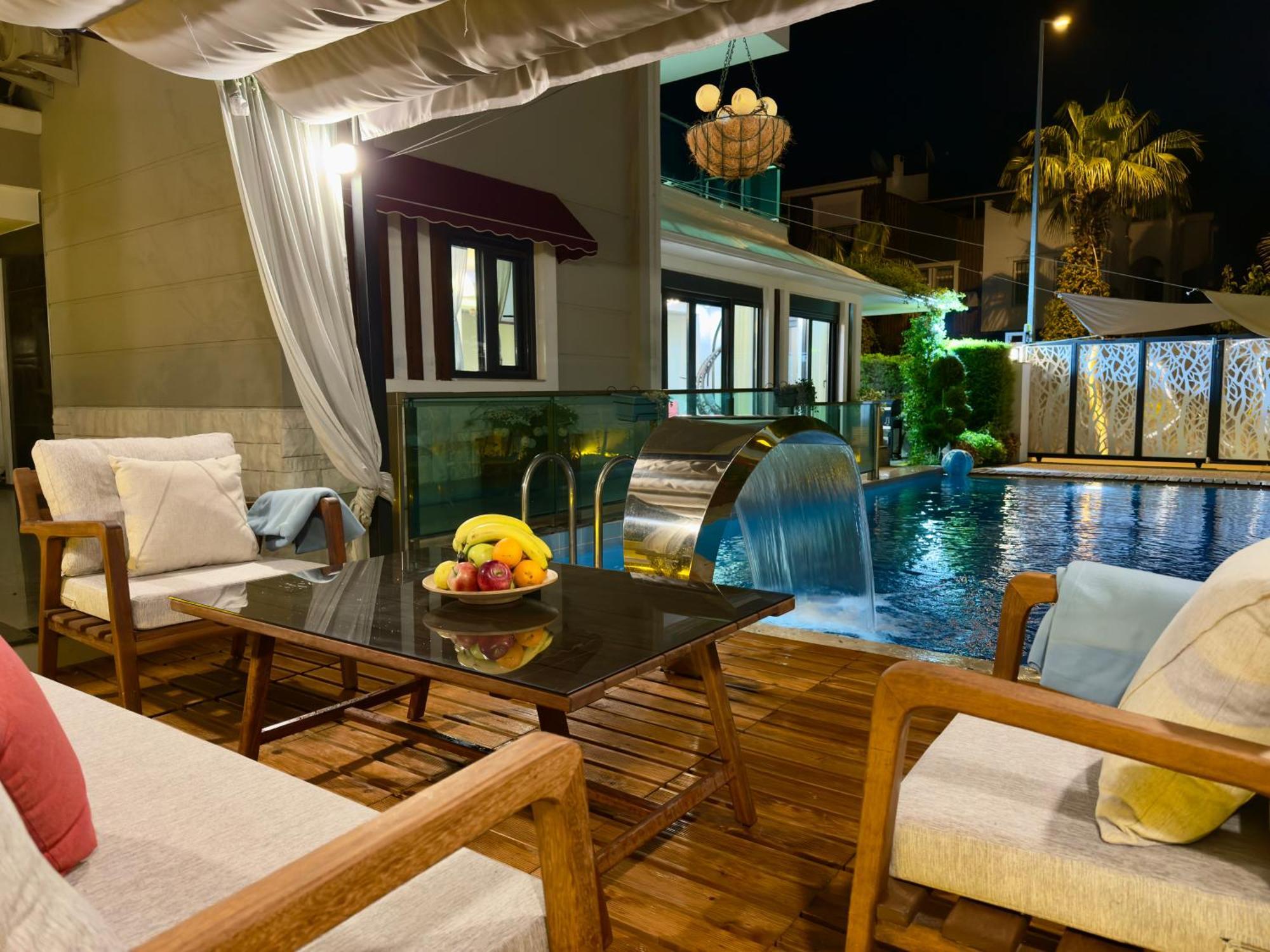 Annabell1 With Swimming Pool And Jacuzzi, 3 Floors Villa *